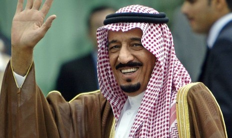 Salman bin Abdulaziz Al Saud diangkat menjadi Raja Arab Saudi.