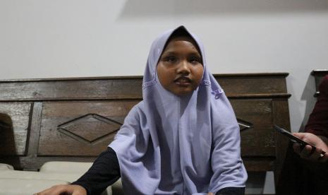  Salwa Nabila (11) atau sering disapa Salwa  tengah berjuang menghafal Alquran di Rumah Tahfidz Ar-Rafi, Tegal. 