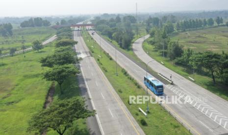 Sambut Nataru, Tol Cipali berikan diskon tarif tol sebesar sepuluh persen selama tiga hari. 