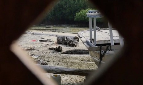 Sampah di pantai Kepulauan Seribu