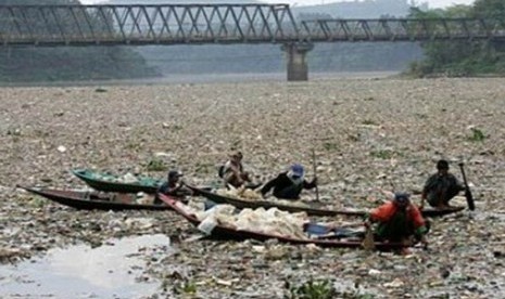 Sampah di Sungai Citarum, Jawa Barat