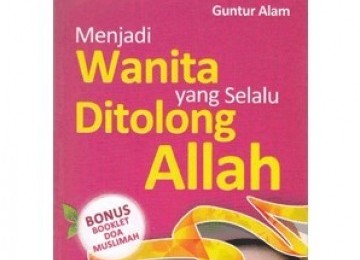  Sampul depan buku Menjadi Wanita yang Selalu Ditolong Allah.