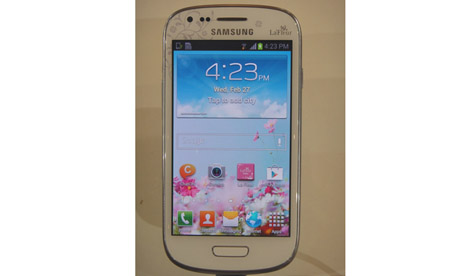  Samsung Galaxy S III Mini. 