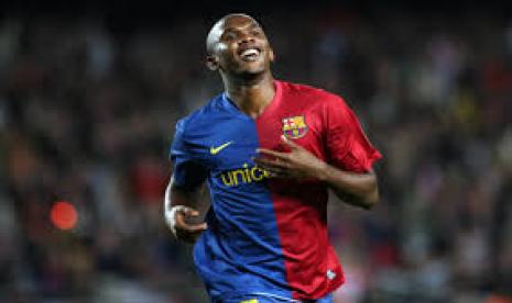 Samuel Eto'o saat masih berseragam Barcelona.