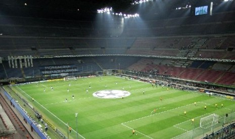 San Siro, stadion yang digunakan AC Milan.