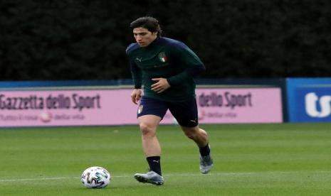 Sandro Tonali meninggalkan AC Milan untuk bergabung dengan Newcastle United.