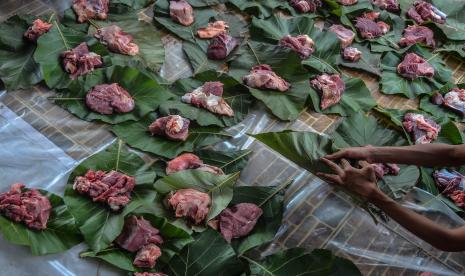 Polisi Sidoarjo Minta Daging Qurban Diantarkan ke Rumah. Ilustrasi