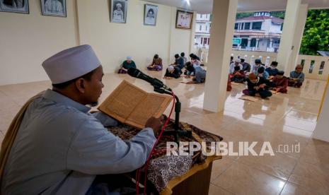 Ulama yang lurus tak akan menjawab pertanyaan yang tidak dia ketahui. Ilustrasi Pondok Pesantren Salafiyah Tajul Falah, Lebak, Banten. .