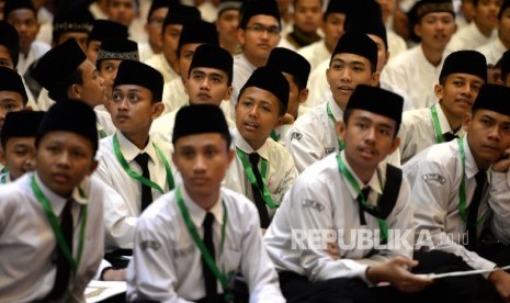 Bantuan Disiapkan Sambut <em>New Normal</em> di Lingkungan Pesantren. Foto: Santri pondok pesantren (Ilustrasi)