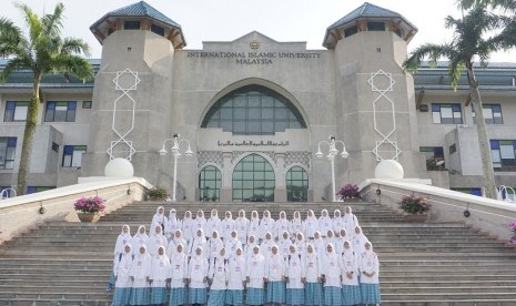 Santri SMP-SMA Ar Rohmah Putri kunjungi International Islamic University of Malaysia