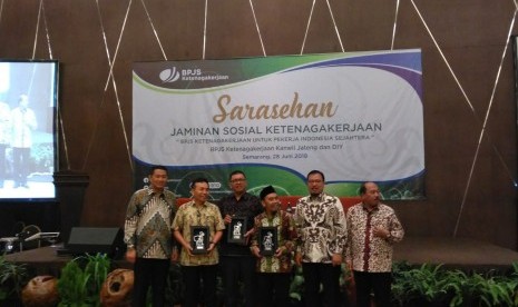 Sarasehan jaminan sosial di Gumaya Tower Hotel, Semarang, Jawa Tengah, Kamis (28/06).