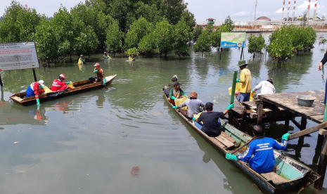 Satgas Pembersih Sampah Margasari.