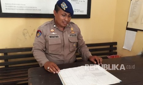 Satuan Polisi Perairan (Polair) Polres Sukabumi menunjukkan laporan segera (Lapga) korban tenggelam Nining (53) warga Kadudampit Kabupaten Sukabumi yang tenggelam 8 Januari 2017 lalu, Selasa (3/7).