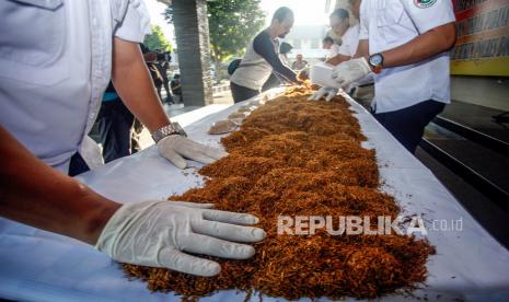 Penyidik Direktorat Reserse Narkoba Polda Metro Jaya membongkar jaringan produsen dan pengedar tembakau gorila atau ganja sintetis lintas provinsi (Foto: ilustrasi tembakau gorila)