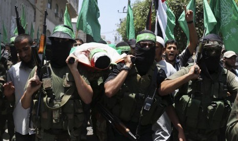 Menhan Israel sesumbar akan membalas ancaman Hamas. Sayap militer Hamas