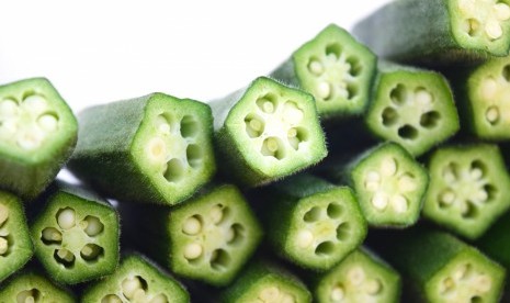 Buah okra. Okra mengandung jenis serat khusus yang tidak larut dan dapat membantu menstabilkan glukosa darah.