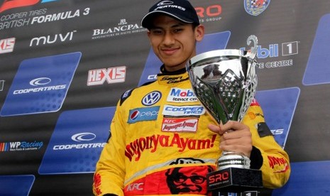 Sean Gelael Tiga Kali Naik Podium di Spa-Belgia