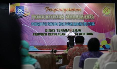 Sebagai bentuk kepedulian Pemerintah Provinsi Kepulauan Bangka Belitung (Pemprov. Babel), Gubernur Kepulauan Bangka Belitung (Babel) Erzaldi Rosman menyerahkan trofi dan penghargaan Siddhakarya tahun 2020 kepada para pelaku usaha yang telah berhasil mengembangkan produktivitas sejak tahun 2017-2019. Penganugrahan ini diselenggarakan di Hotel Bangka City, Kota Pangkalpinang, Rabu (18/11)