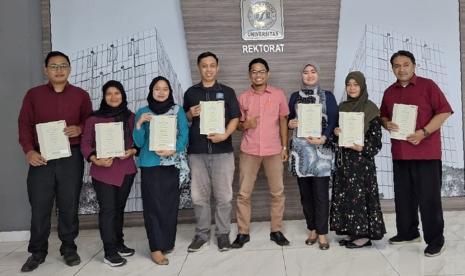 Sebagai Kampus Digital Kreatif Universitas BSI (Bina Sarana Informatika) terus meningkatkan kualitas pendidikannya. Melalui Lembaga Sertifikasi Profesi (LSP), Universitas BSI berkomitmen menjaga keunggulan akademisnya melalui Program Sertifikasi. 