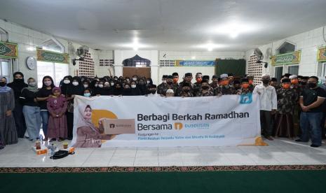 Sebagai komunitas reseller terbesar di Indonesia, Dusdusan ada untuk memberdayakan dan membantu sesama, termasuk dengan ikut berbagi berkah Ramadhan bagi yang membutuhkan.