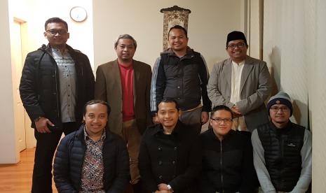 Sebagian jajaran Pengurus Wilayah Khusus MES (Masyarakat Ekonomi Syariah) Australia.