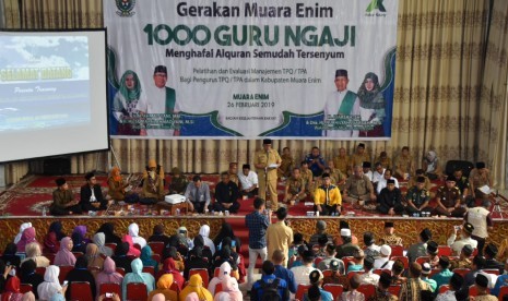  Sebanyak 1.000 guru ngaji yang berasal dari 245 desa dan 10 kelurahan di 20 kecamatan di Kabupaten Muara Enim, mengikuti kegiatan pelatihan menghafal Alquran. 