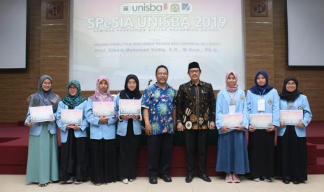 Sebanyak 1.078 calon sarjana Universitas Islam Bandung (Unisba) mengikuti Seminar Penelitian Sivitas Akademika (SPeSIA) 2019 Gelombang II, Rabu (14/8). 