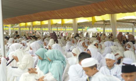 Sebanyak 1.514 orang Hafiz dan Hafizah Quran se-Kabupaten Solok Selatan melaksanakan wisuda akbar.