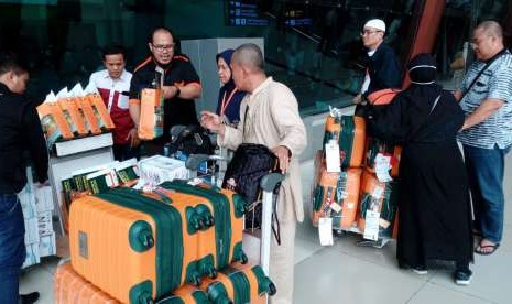 Sebanyak 114 jamaah haji NRA Group tiba di  Bandara Soekarno Hatta,  Cengkareng,  Sabtu (1/9).