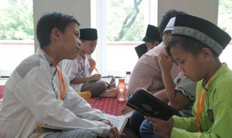 Sebanyak 135 anak mengikuti acara kegiatan Camp Quran di Masjid Al Madinah.