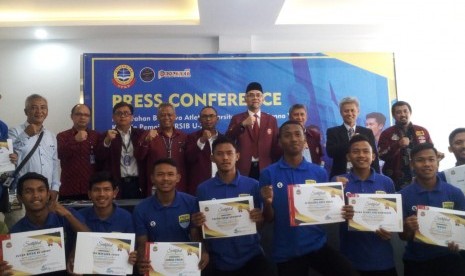 Sebanyak 14 pemain Persib U 20 mendapatkan beasiswa dari USB YPKP. 