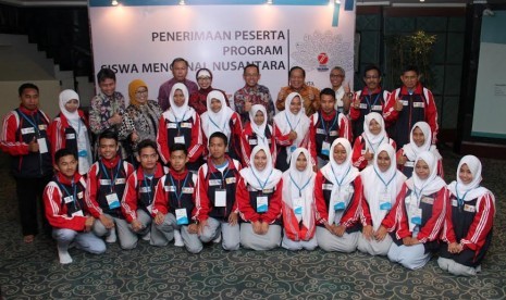 Sebanyak 20 siswa berprestasi asal Kalimantan Selatan diajak lebih mengenal Ibu Kota.