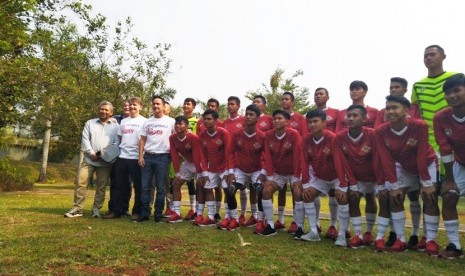 Sebanyak 24 pemain U-16 dan U-18 Indonesia yang tergabung dalam Garuda Select akan berangkat ke Inggris dan Italia mulai Rabu (9/10) hingga lima bulan ke depan. 