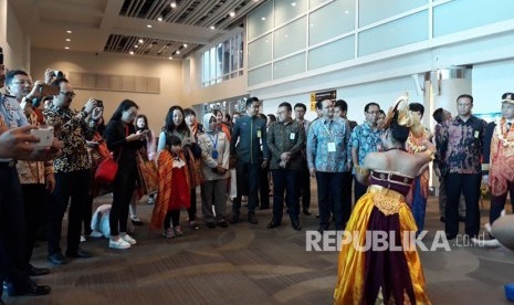 Sebanyak 346 penumpang Garuda Indonesia rute Xian-Denpasar mendarat di Bandara Internasional I Gusti Ngurah Rai, Selasa (30/1). Garuda awal tahun ini membuka dua rute penerbangan baru di Cina, yaitu Xian dan Zhengzhou untuk mendukung target nasional 17 wisatawan mancanegara 2018.