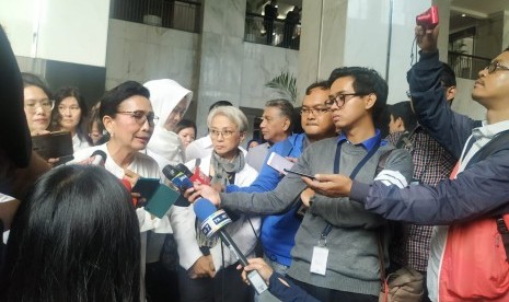 Sebanyak 50 orang nasabah PT Asuransi Jiwasraya (Persero) yang tergabung dalam Forum Korban Jiwasraya mendatangi Kantor Kementerian Keuangan (Kemenkeu), Jakarta, Kamis (6/2). Mereka menuntut pertanggungjawaban pemerintah, termasuk mengenai proses pengembalian dana nasabah yang macet. 