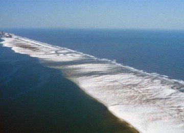 Sebanyak 657 pulau baru muncul akibat endapan.