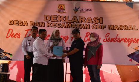  Sebanyak 86 desa di Kabupaten Cirebon mendeklarasikan sebagai desa bebas dari buang air besar (BAB) sembarangan atau Open Defecation Free (ODF).  Deklarasi tersebut dilaksanakan dalam peringatan Hari Kesehatan Nasional (HKN) di Setu Sedong Desa Sedong, Kabupaten Cirebon, Rabu (16/11)