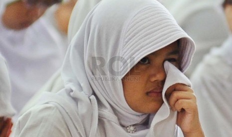  Sebanyak seribu anak melakukan khataman Alquran dan doa bersama di Masjid Sunda Kelapa, Jakarta, Ahad (23/2). (Republika/Tahta Aidilla)