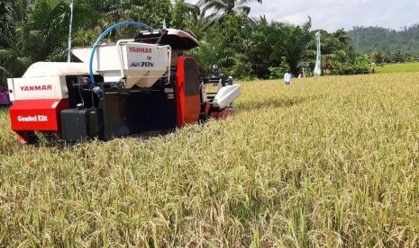 Mentan SYL minta petani memanfaatkan alsintan untuk tingkatkan hasil panen.