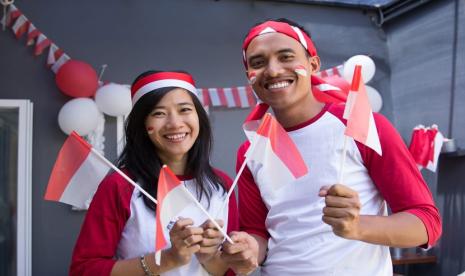 Sebentar lagi, bangsa Indonesia akan merayakan hari kemerdekaan yang ke 76.  Sebelum masa pandemi covid-19, momen perayaan HUT Kemerdekaan ke-76 Republik Indonesia seringkali disambut suka cita oleh seluruh warga Indonesia, dari berbagai lapisan tua muda, anak-anak hingga usia dewasa, baik yang sudah menikah maupun yang masih jomblo alias single. 