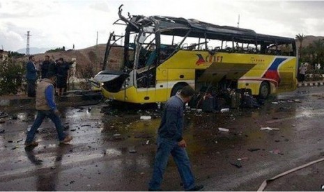 Sebuah bus pariwisata meledak di Semenanjung Sinai, Mesir.