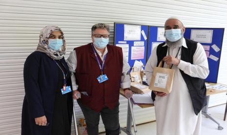 Sebuah lembaga swadaya masyarakat SPaRC (Spiritual Pastoral and Religius Care) berupaya menyiapkan program untuk staf Muslim di Bradford Teaching Hospitals Foundation Trust (BTHFT), Inggris. Program yang diberi nama Fast ini untuk mereka yang menjalankan puasa selama bulan Ramadhan. Jelang Ramadhan, Paket Makanan Disiapkan untuk Staf RS Bradford