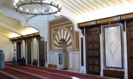 Masya Allah, Hampir Tiap Jumat Ada Mualaf di Spanyol. Sebuah Masjid baru di Granada, Spanyol.