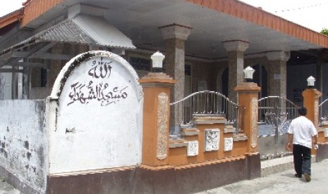 Sebuah masjid di Bali.