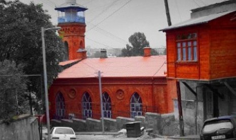 Sebuah masjid di Tiblisi, Georgia. Islam di Georgia memiliki akar sejarah yang kuat