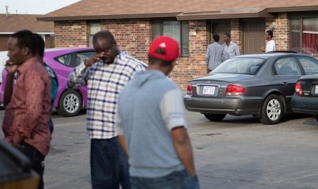 Sebuah masjid yang berada di kompleks apartemen yang menampung pengungsi Somalia di Garden City, Kansas, AS. Masjid tersebut menjadi sasaran rencana peledakan pada 2016 oleh trio anti-imigran dan anti-Muslim. 