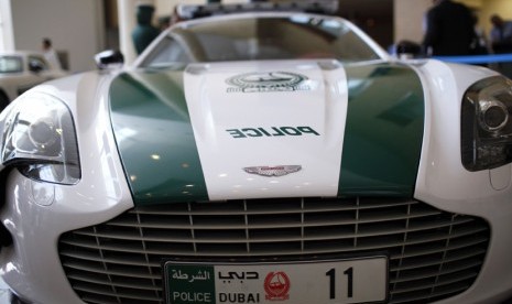 Sebuah mobil Aston Martin yang digunakan oleh kepolisian Dubai.     (Reuters/Ahmed Jadallah)