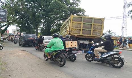 Jabar Alokasikan Rp 1,6 miliar Penguatan Jalan Utama Garut (ilustrasi).