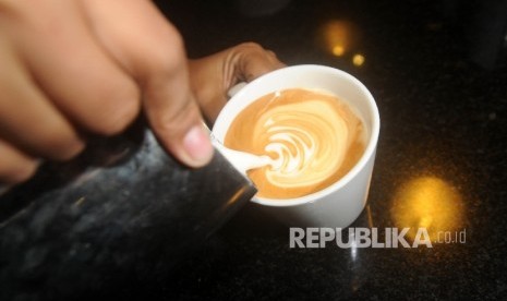 Secangkir kopi latte