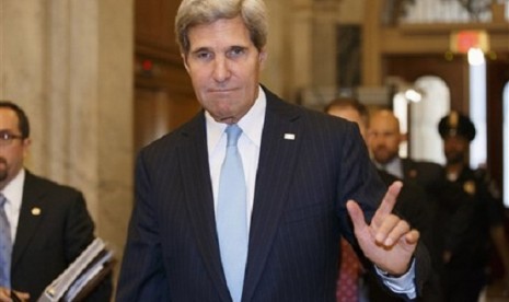 Secretary of State John Kerry arrives on Capitol Hill in Washington, Tuesday, Sept. 10, 2013, to testify before the House Armed Services Committee.